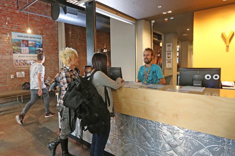 Melbourne Central YHA - Holiday Sunshine Coast 2