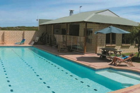 Lancelin YHA - Sunshine Coast Tourism 1