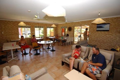 Lancelin YHA - Sunshine Coast Tourism 7