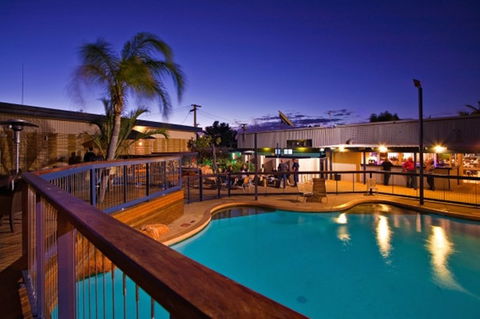 Exmouth YHA - Sunshine Coast Tourism 4