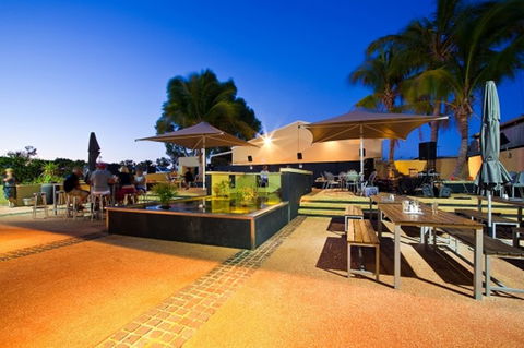 Exmouth YHA - Sunshine Coast Tourism 6