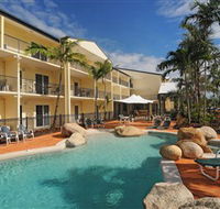 Cairns Queenslander Hotel and Apartments - Holiday Sunshine Coast