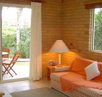 Shoreline Apartments Woodgate Beach - Holiday Sunshine Coast