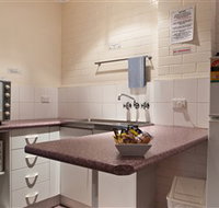 Hi-Way Units Motel - Sunshine Coast Tourism