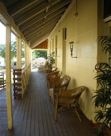 Royal Private Hotel - Sunshine Coast Tourism 3
