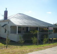 Dillons Cottage - Sunshine Coast Tourism