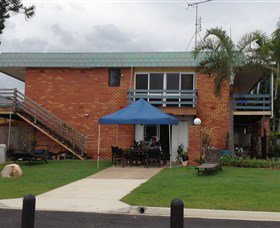 Cardwell Beachfront Motel - Sunshine Coast Tourism 0