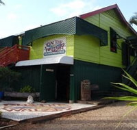 On the Wallaby Lodge - Sunshine Coast Tourism