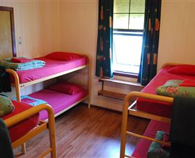 On The Wallaby Lodge - Sunshine Coast Tourism 3