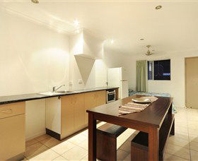 Airlie Beach Motor Lodge - Holiday Sunshine Coast 1