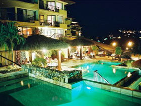 At Waters Edge Resort - Holiday Sunshine Coast 1