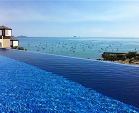 Pinnacles Resort - Holiday Sunshine Coast 0