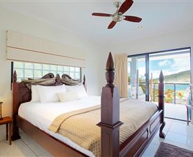 At Waterfront Whitsunday Retreat - Holiday Sunshine Coast 2