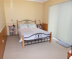 Bungadoo Country Cottage - Holiday Sunshine Coast 1