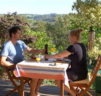 Simba Sunrise Bed and Breakfast - Holiday Sunshine Coast