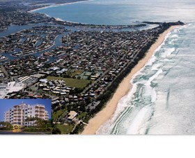 Beachside Resort Kawana Waters - Holiday Sunshine Coast 1