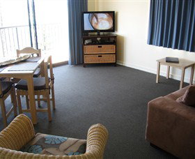Belaire Place Motel Apartments - Sunshine Coast Tourism 1