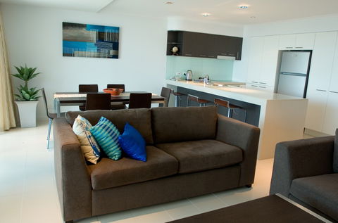 At Marina Shores - Holiday Sunshine Coast 1