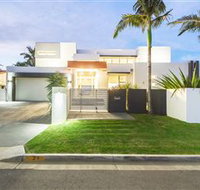 The Grand at Vogue Holiday Homes - Sunshine Coast Tourism