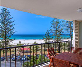 Mantra Coolangatta Beach - Sunshine Coast Tourism 3