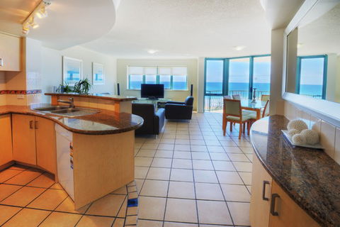Grand Palais Beachside Resort - Holiday Sunshine Coast 2