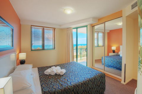 Grand Palais Beachside Resort - Holiday Sunshine Coast 6