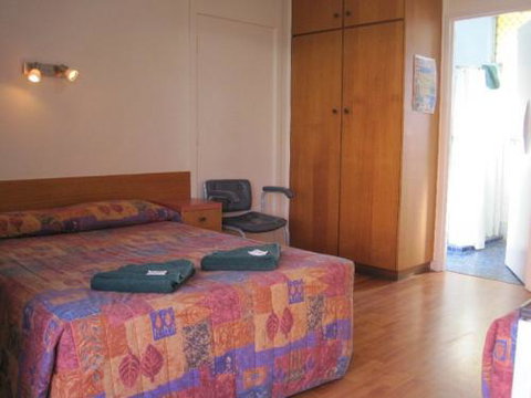 Desert Rose Inn - Sunshine Coast Tourism 23