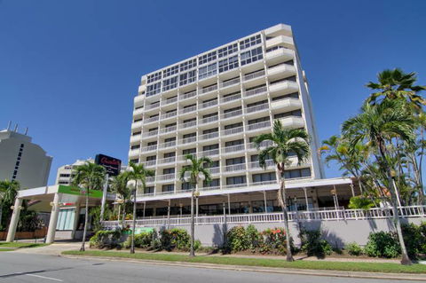 Acacia Court Hotel - Holiday Sunshine Coast 6