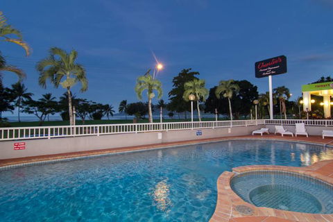 Acacia Court Hotel - Holiday Sunshine Coast 9