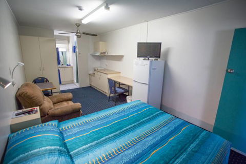 Fourth Avenue Motor Inn - Holiday Sunshine Coast 31