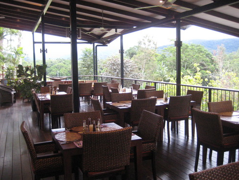 Highlander Tavern, Restaurant & Bar - Sunshine Coast Tourism 11