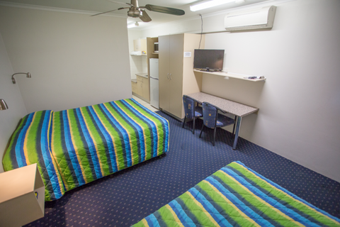 Fourth Avenue Motor Inn - Holiday Sunshine Coast 27