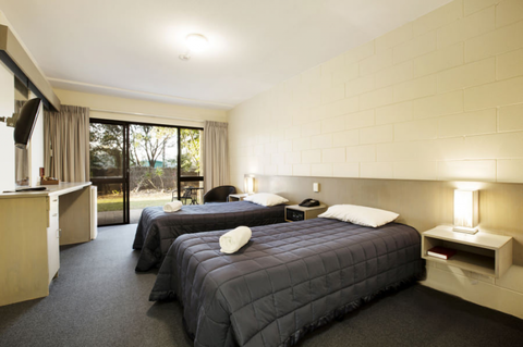 Kawana Waters Hotel - Holiday Sunshine Coast 17
