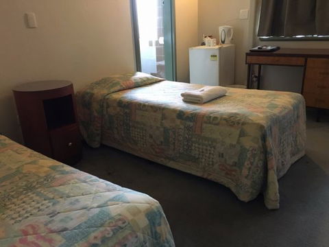 Amaroo Hotel - Holiday Sunshine Coast 9