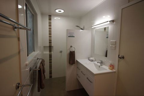 Atherton Hinterland Motel - Holiday Sunshine Coast 15