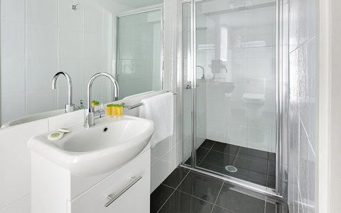 BEST WESTERN Tall Trees Canberra - Sunshine Coast Tourism 2