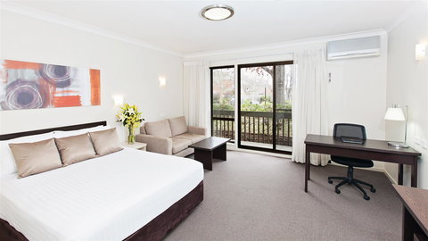 BEST WESTERN Tall Trees Canberra - Sunshine Coast Tourism 4
