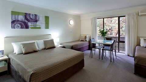 BEST WESTERN Tall Trees Canberra - Sunshine Coast Tourism 7