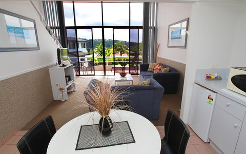 BEST WESTERN Sea Spray Motel - Sunshine Coast Tourism 4