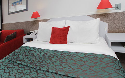 BEST WESTERN Sea Spray Motel - Sunshine Coast Tourism 11