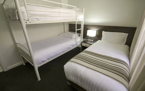 Best Western Plus Charles Sturt Suites And Apartments - Holiday Sunshine Coast 10