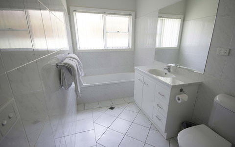 Best Western Plus Charles Sturt Suites And Apartments - Holiday Sunshine Coast 13