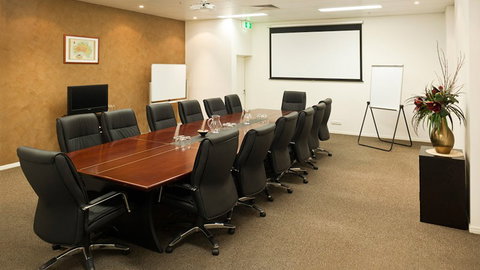 BEST WESTERN PLUS Cairns Central Apartments - Sunshine Coast Tourism 4