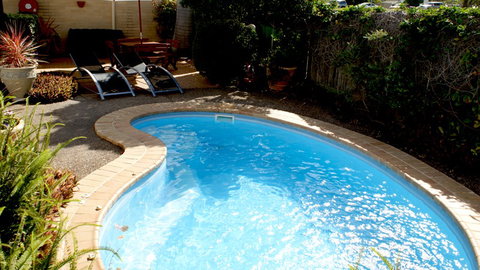 BEST WESTERN Ambassador Motor Lodge - Holiday Sunshine Coast 0