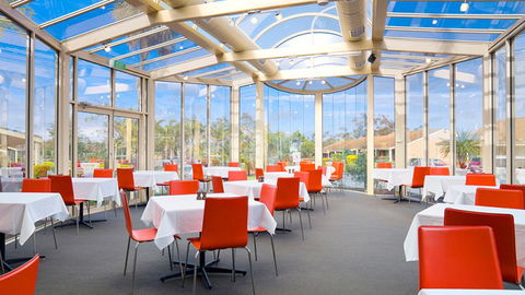 BEST WESTERN Airport Motel And Convention Centre - Holiday Sunshine Coast 0