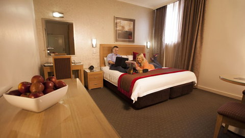 BEST WESTERN PLUS Travel Inn Hotel - Sunshine Coast Tourism 0