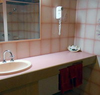 BEST WESTERN Pines Country Club Motor Inn - Sunshine Coast Tourism