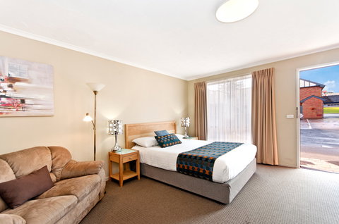 BEST WESTERN Tudor Motor Inn - Sunshine Coast Tourism 18