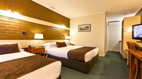 Stagecoach Motel - Sunshine Coast Tourism 5