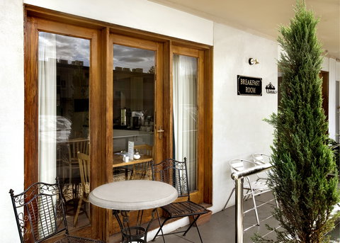 Admiralty Inn - Sunshine Coast Tourism 2